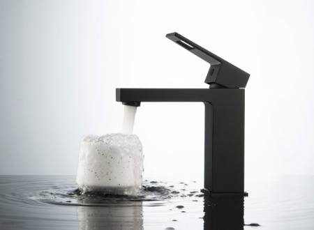 7161_03f_3.jpg