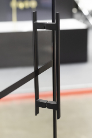 02200832black_4.jpg